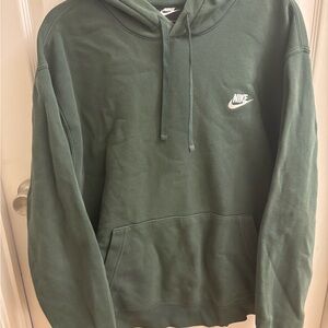Nike Men's Green Hoodie